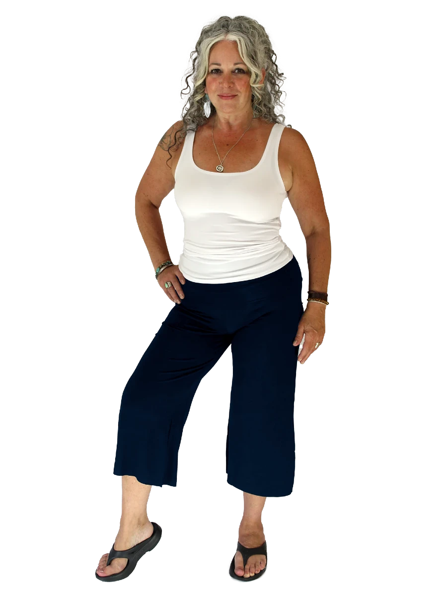 Om Grown – Vancouver Capri Pants Pants 3/4 Length Om Grown - Vancouver Capri Pants - Image 5