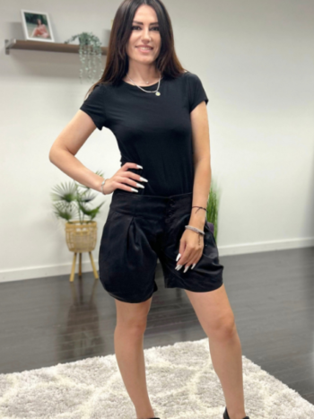 Lav & Kush – Pleated Short Skirts & Shorts Lav & Kush