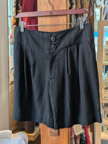 Lav & Kush – Pleated Short Skirts & Shorts Lav & Kush Lav & Kush – Pleated Short Skirts & Shorts Lav & Kush