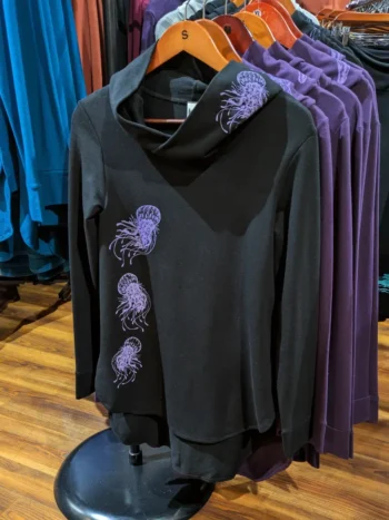 Pachena – Bamboo Shirttail Hoodie Sweaters & Sweatshirts Bamboo
