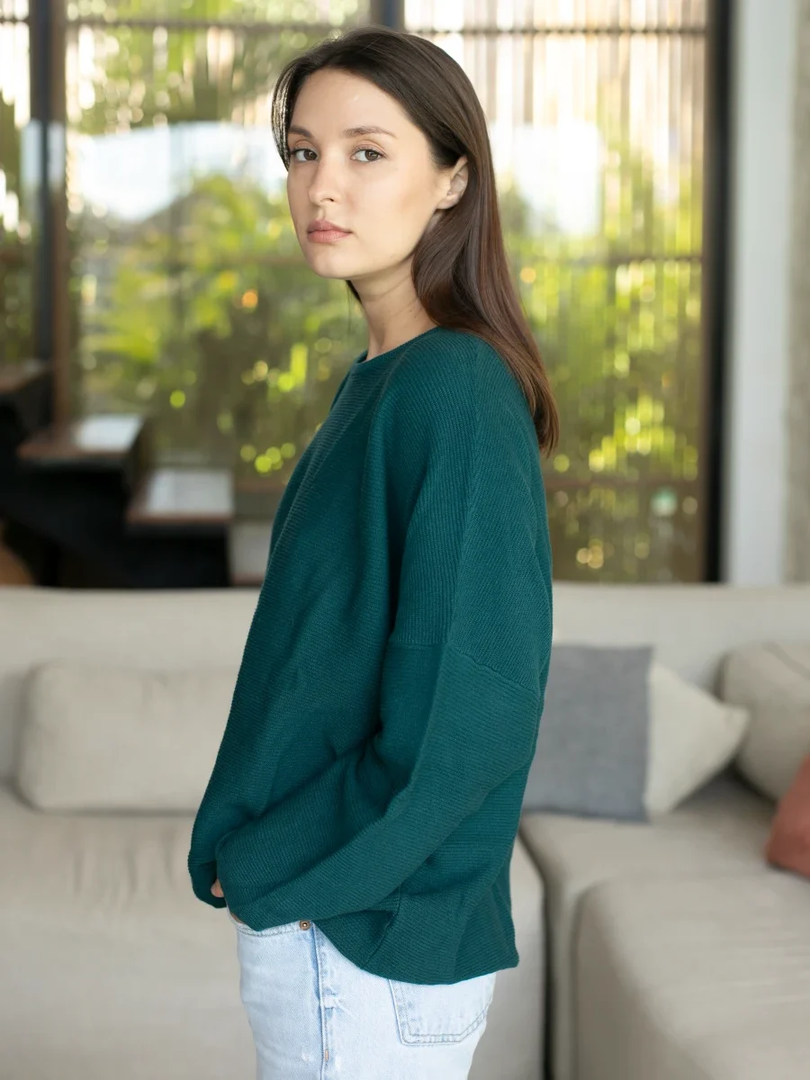 Echo Verde – Easy Crew Crepe Ribbed Sweater Sweaters & Sweatshirts Designed in Canada Echo Verde - Easy Crew Crepe Ribbed Sweater - Image 3