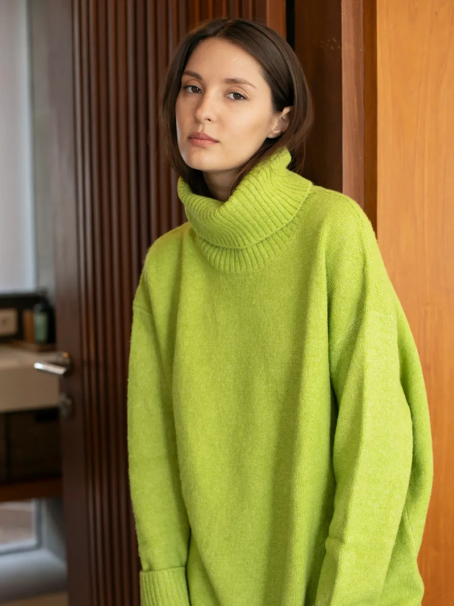 Echo Verde – Dog Walker Sweater Sweaters & Sweatshirts Designed in Canada Echo Verde - Dog Walker Sweater - Image 4