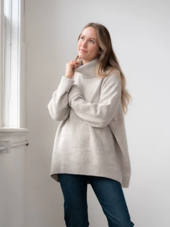 Echo Verde – Dog Walker Sweater Sweaters & Sweatshirts Designed in Canada
