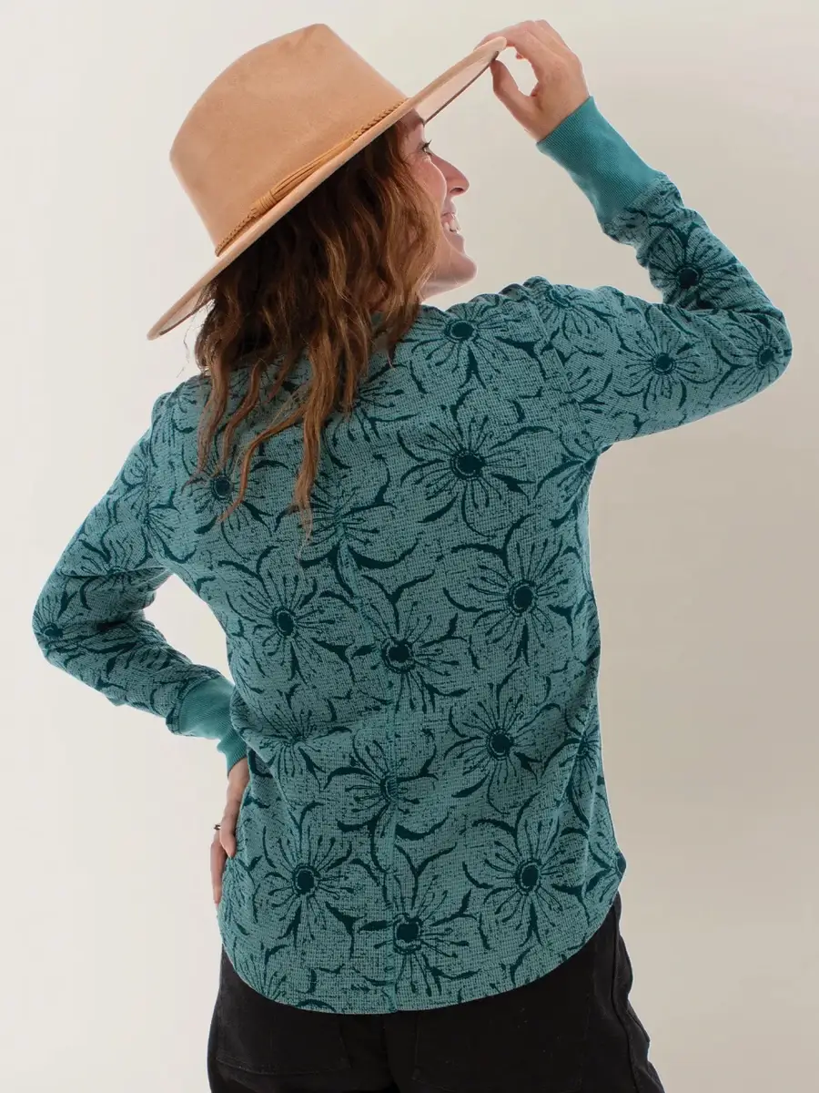 Aventura – Sylvan Floral Thermal Long Sleeve Top Sweaters & Sweatshirts Aventura Aventura - Sylvan Floral Thermal Long Sleeve Top - Image 5