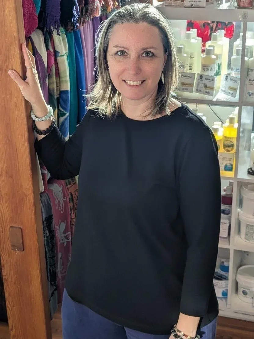 Gilmour Clothing – Terrific Tee Bracelet Sleeve Length Tops & Blouses Bamboo Gilmour Clothing - Terrific Tee Bracelet Sleeve Length - Image 9
