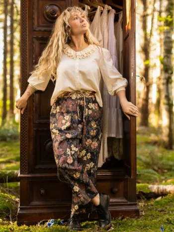Market of Stars – Artist Pants – Lion Heart Pants & Capri Pants Bamboo
